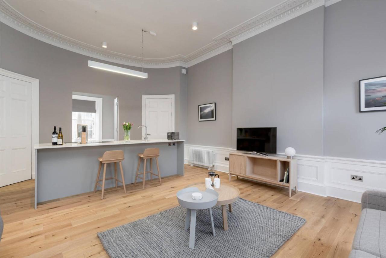 Joivy Spacious And Bright 1Bed Apt, Short Walk From Princes Street EDI Exterior foto